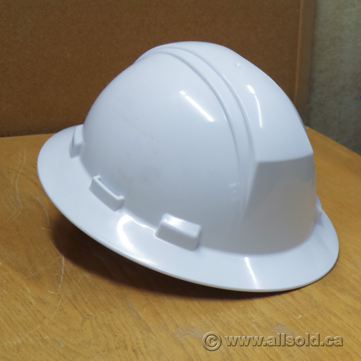 White Class E Adjustable Hard Hats, NIB Allsold.ca Buy & Sell Used Office Furniture Calgary